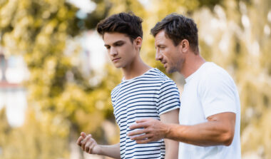 Support Military Teens. Cohen Veterans Network therapy for military teens and tweens, and support for parents.